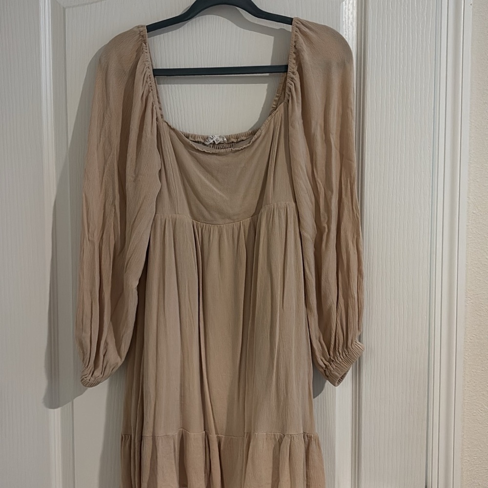 Flowy Tan Dress with Balloon Sleeves